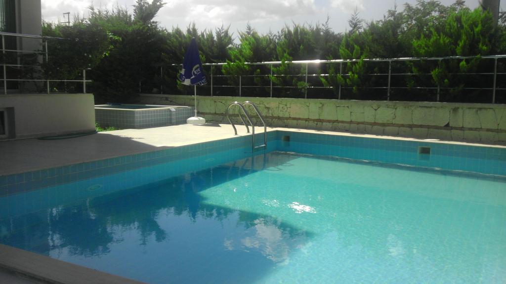 Zeytin Apart Hotel Çeşme Exterior foto