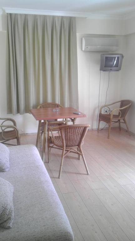 Zeytin Apart Hotel Çeşme Exterior foto